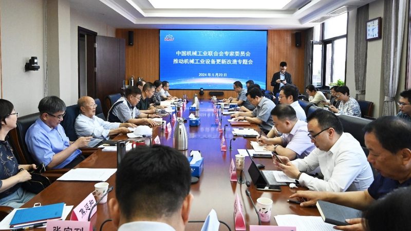 直线导轨滑座型号繁多，根据不同的分类方式，可以分为以下几种：